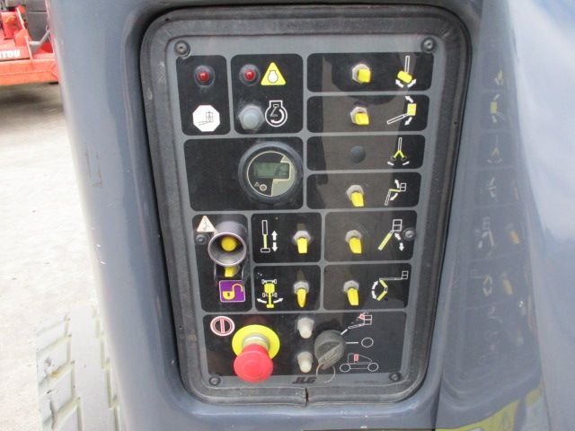 Sold - Articulated Boom Lift - View 2